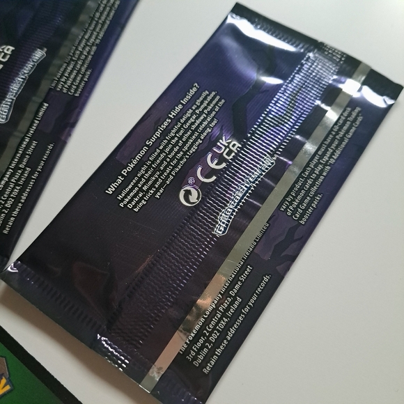 Pokemon trick or trade 3 packs & bonus 5 online codes - Picture 4 of 4